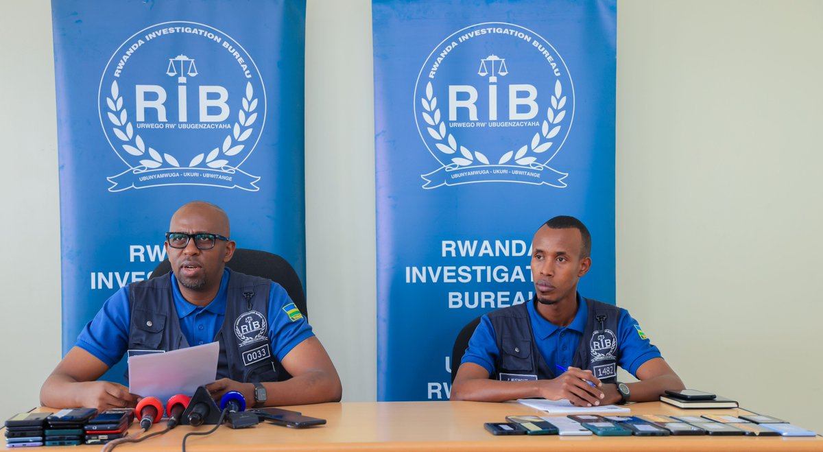 RIB_Rw's tweet photo. #RIB yasubije telefone 167 ba nyirazo zari zaribwe. Mu gikorwa cyo kuzishakisha hafashwe 3 bakekwaho kugira uruhare mu guhindura numero ziziranga (serial number). https://t.co/M3Sv0hx4xm
