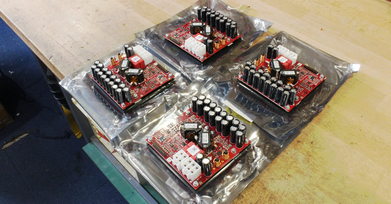 A venir prochainement... Amplificateur de puissance, sur modules Purifi 1ET9040BA !

audiophonics.fr/fr/amplificate…