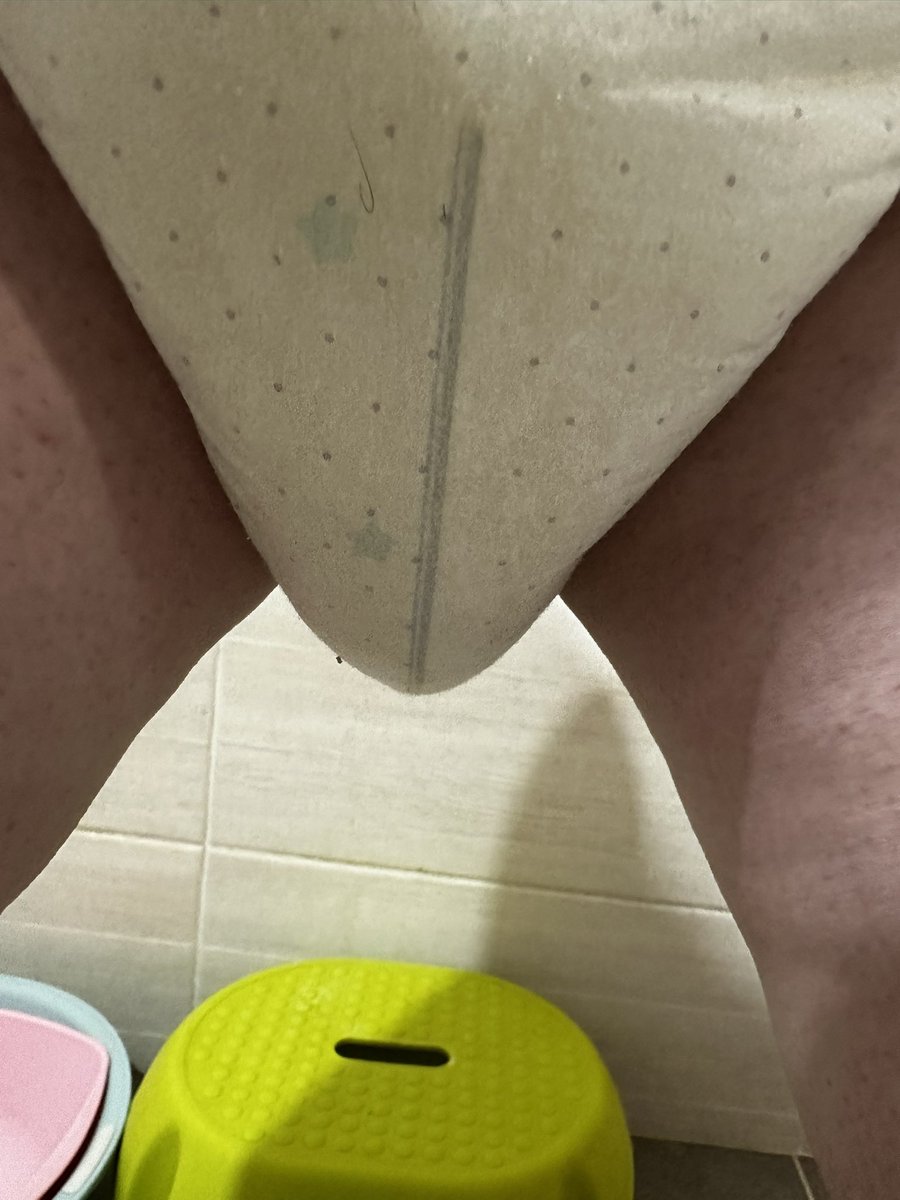 처음으로 abdl 기저귀 사서 차봤어요!! 쉬 많이해서 소변알림줄 변한게 수치스럽네여 ㅋㅋㅋㅋ
#기저귀 #베이비플 #마미 #대디