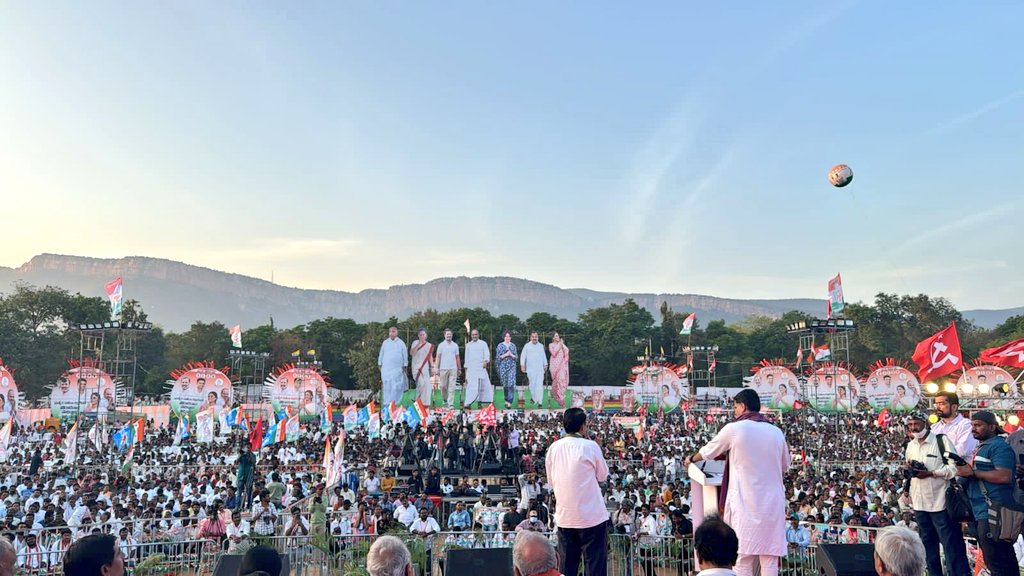 Sachin Pilot addressed a massive rally in Tirupati, Andhra Pradesh today.

Yesterday he was in Kerala to address a rally with Revanth Reddy.

He will also join Rahul Gandhi's Nyay Yatra in Dholpur, Rajasthan tomorrow.

This man is giving 110% for the party, he is on a mission 🔥