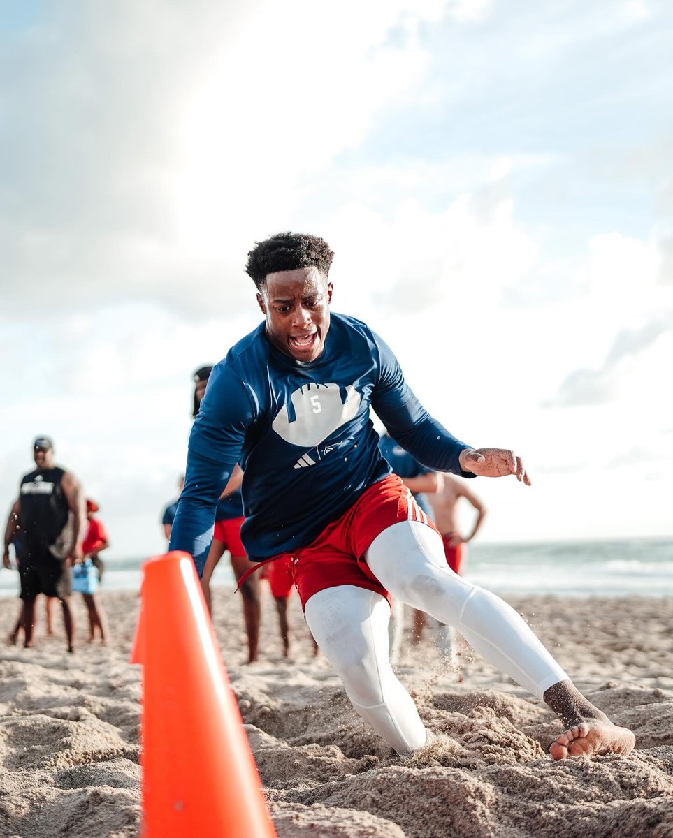 Another reminder that we’re Florida’s beach school😎🏝️

#TriCountyTakeover
#WinningInParadise