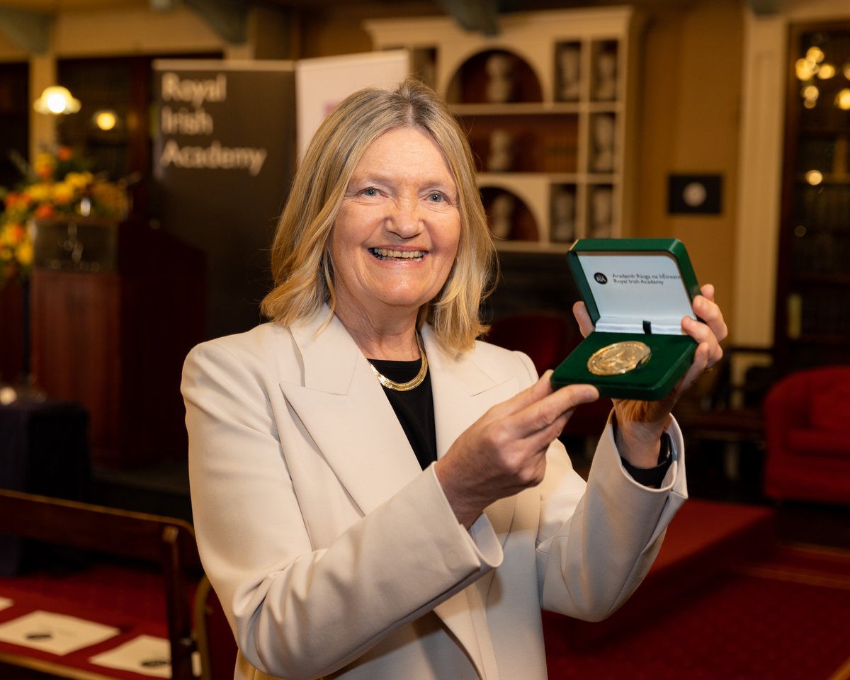 Congratulations to @BrigidLaffan for yet another important recognition: the Gold Medal in the Social Sciences by the Royal Irish Academy @RIAdawson 👏👏👏 bit.ly/3SWTBWW