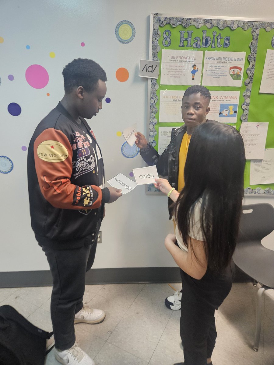 MrsCova_WES's tweet photo. We love strategies that lead to collaboration! In one class, students did "Teach, Teach" to practice sentence types and end punctuation. In another class, we practiced the 3 sounds of "ed" with "Find Your Match." #TeamworkMakesTheDreamWork @GEOIntHS https://t.co/0NWgXT1bXb