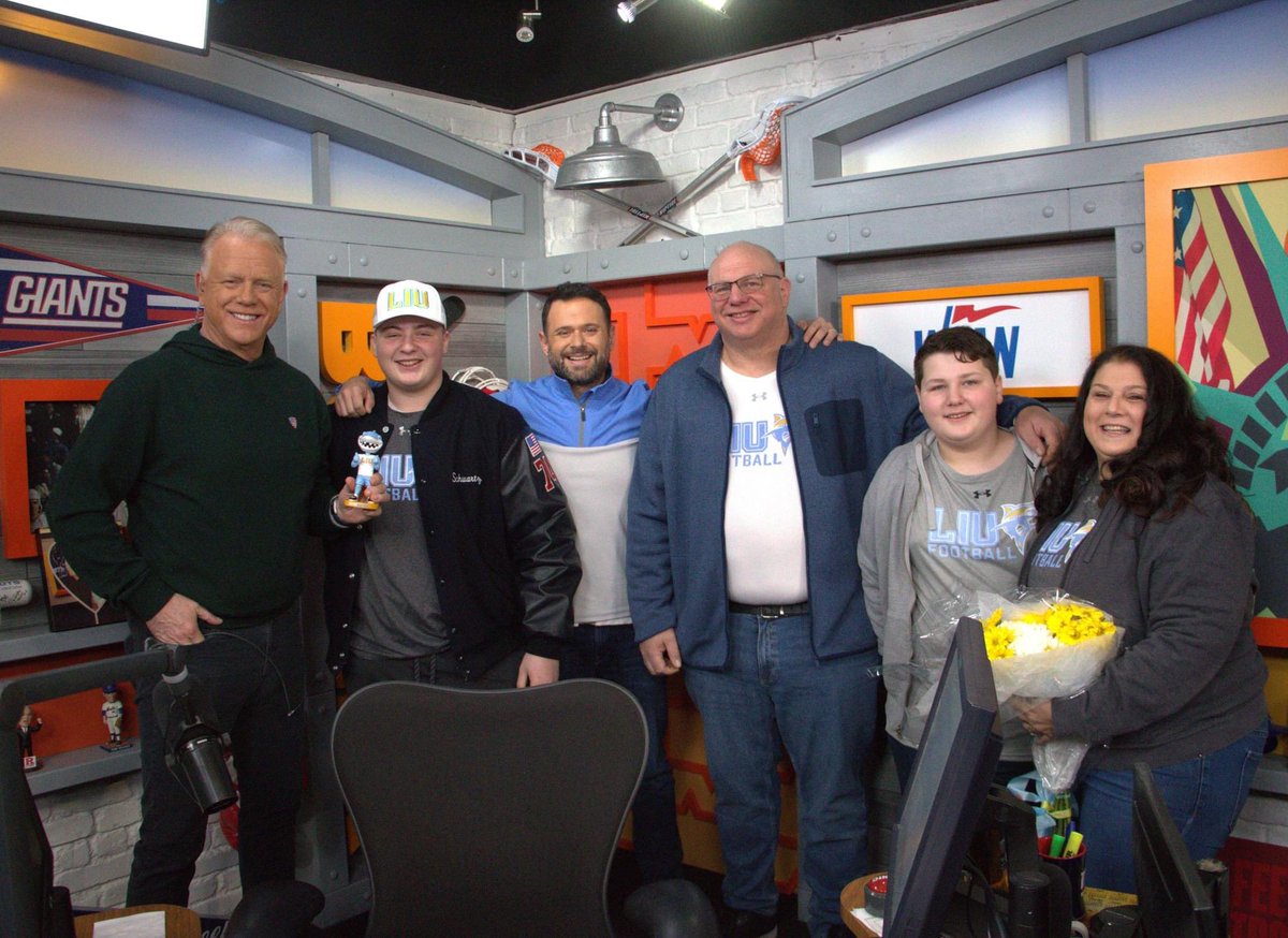 SchwartzSports's tweet photo. Yesterday was just an incredible day for our family! Congratulations @Brad_Schwartz74 on committing to @LIUSharksFB and thank you @7BOOMERESIASON and @GioWFAN for hosting Bradley's special day! Special thanks to @TomIzzoDigital for the photos! #SharkNation #OneLIU 🦈 🏈 https://t.co/rbS2CtbGn7