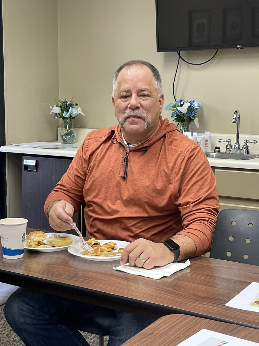 GHSChamber's tweet photo. Happy Employee Appreciation Day! 
Gary Troutman’s wife, Michelle, missed her calling as a professional chef, because we haven’t had a breakfast this delicious in we don’t know how long! 🥞🍴 https://t.co/uzRI99ullL