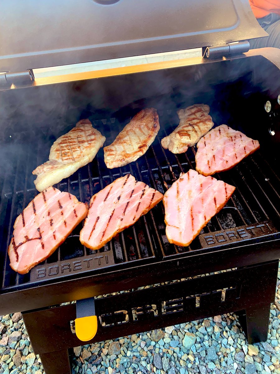 ELScoltd's tweet photo. 外で過ごしやすい季節ももう目前！

昨年手に入れたのは「次はなに焼こっかな♪」っと、つい楽しみになるカッコいいグリル！
今年もたくさんおいしいもの作ろうと思いますよぉ〜🍳

一緒にやりたいよって方はどしどしお声掛けくださいね😉💫

#boretti 
#borettiterzo 
#エモい上田の外遊び https://t.co/DIJeMLUhOM
