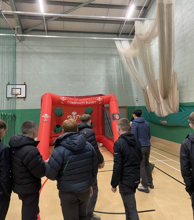 YDB_Official's tweet photo. Cipolwg sydyn ar weithgareddau Gwyl Dewi yn Ysgol Dinas Brân heddiw! Am ddiwrnod! 
A quick look at the various St. David’s activities today at Ysgol Dinas Brân! What a day! “Gwnewch y pethau bychain”.
Further pictures and information will follow next week.
@YDB_Cymraeg @PE_YDB https://t.co/aFOUycTqnb