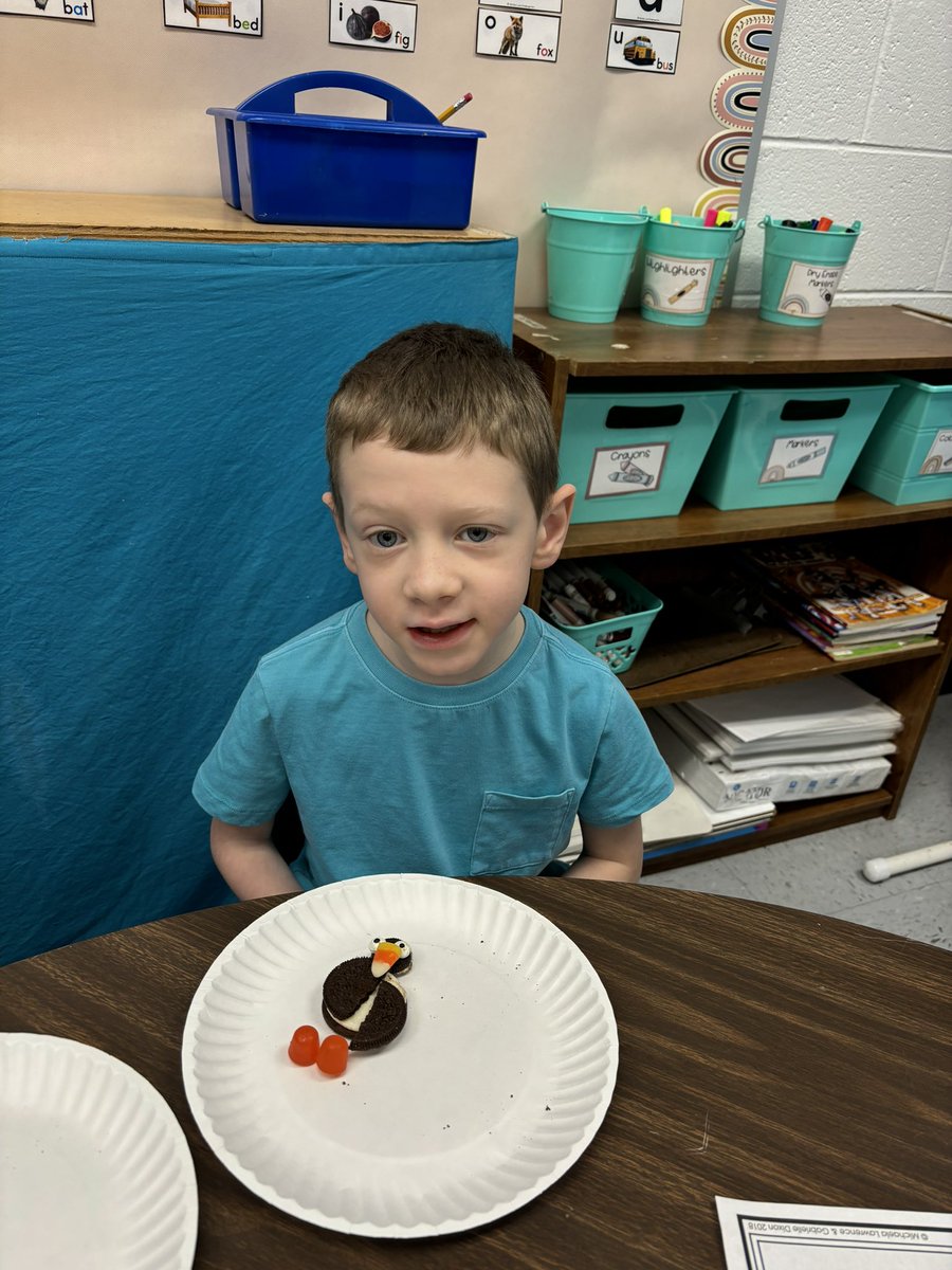 We made penguins in cooking today! #RESBelieves #ElevateStafford <a href="/RockhillES/">Rockhill Elementary</a>