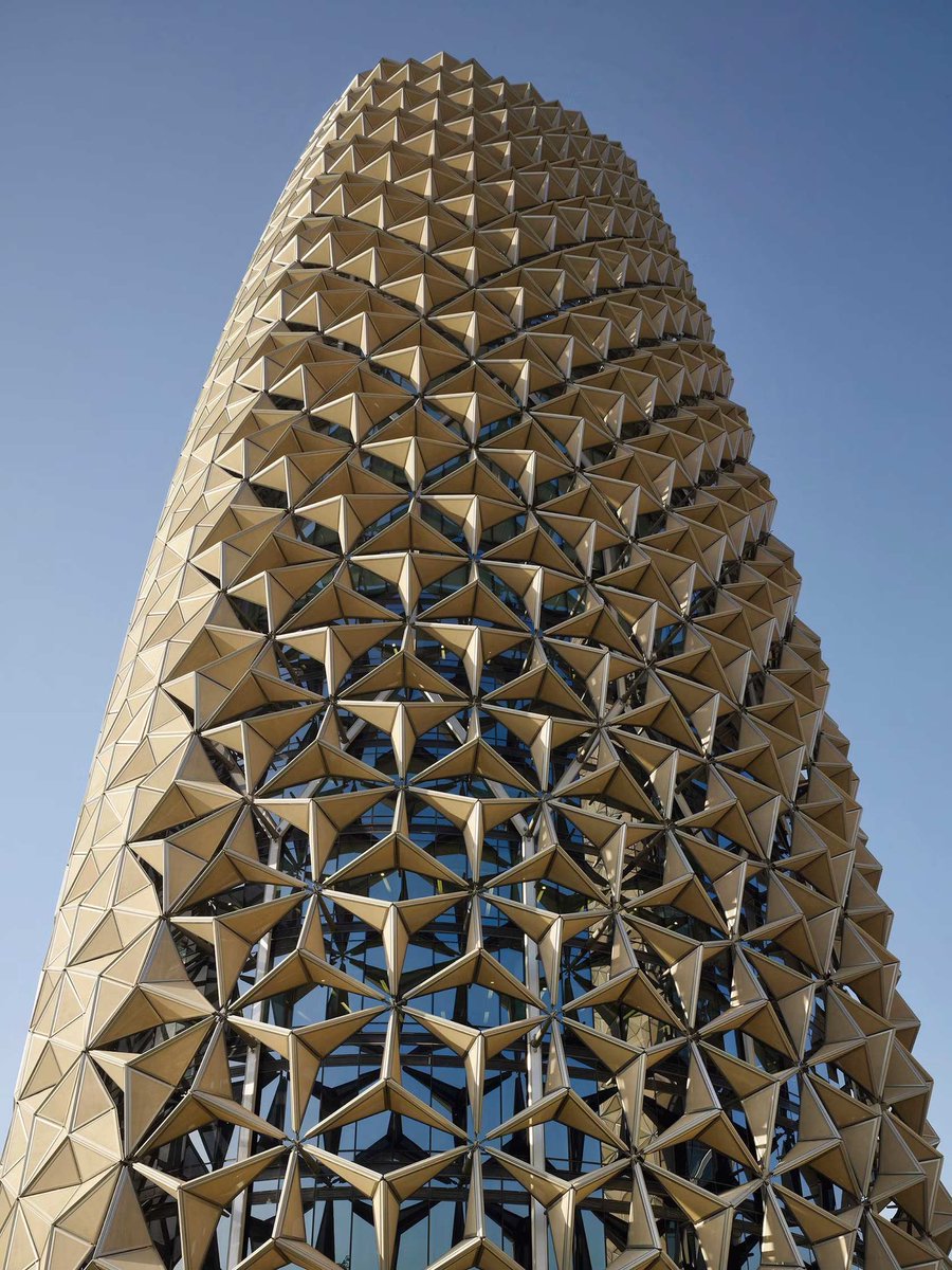 parametricarch's tweet image. 8 eye-catching parametric facades.

Tap the link to read more: parametric-architecture.com/8-eye-catching…