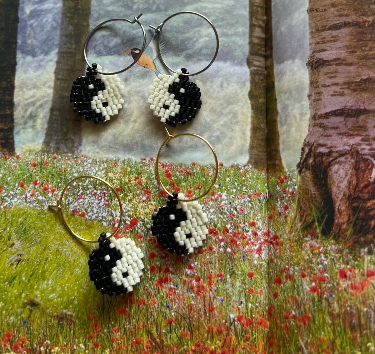 HadaSolStore's tweet photo. ꧁༒☬𝓑𝓮𝓪𝓭𝓮𝓭 𝓒𝓲𝓻𝓬𝓵𝓮𝓼☬༒꧂
Are finally on site. Honestly took a lot of “mistakes” but I was determined. “Beaded Jewelry” https://t.co/M0X3eLpnRU 
#handmade #hadasol #jewelry #shopsmall #beadedjewelry https://t.co/dxy5lsgU7b