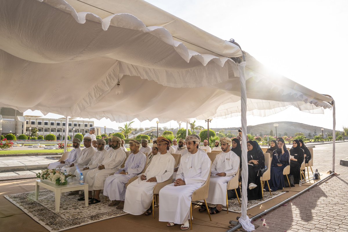 spesqu's tweet photo. A glimpse from the opening of the Tahwer exhibition organized by the society of petroleum engineers at Sultan Qaboos University from February 18th to 20th, 2024.

لحظاتٌ من البهجة في افتتاح معرض تحَوّر الذي نظمته جماعة مهندسي النفط بجامعة السلطان قابوس في الفترة من ١٨-٢٠ فبراير. https://t.co/7y136FeDSx