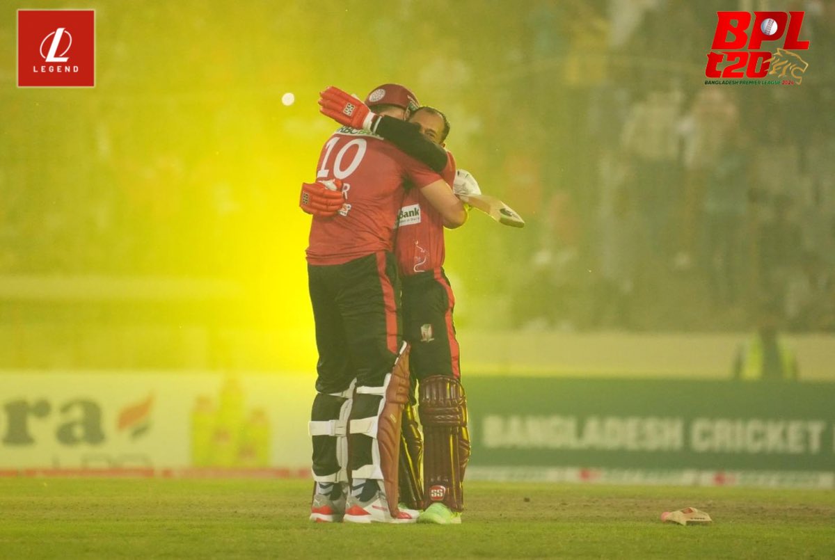 saifahmed75's tweet photo. FORTUNE BARISHAL ARE THE CHAMPIONS OF BPL. 🚢🏆

Barishal outplay the defending champions and the most successful BPL in history Comilla Victorians. They win by 6 wickets. 🔴

#LegendFantasy | #BPL2024 https://t.co/T5awMGJdFA