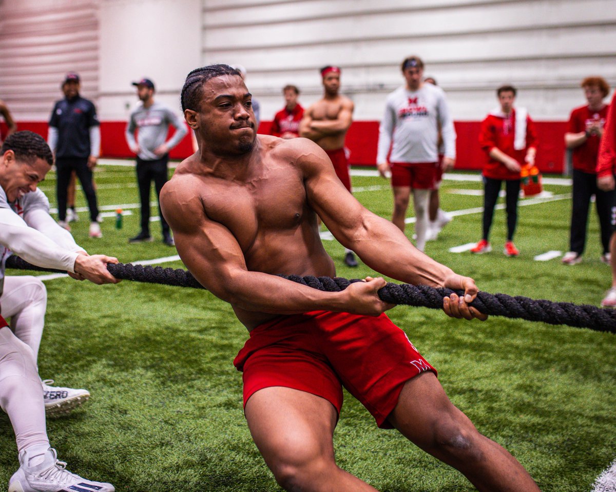 Start the weekend RIGHT😤 #RiseUpRedHawks | 🎓🏆