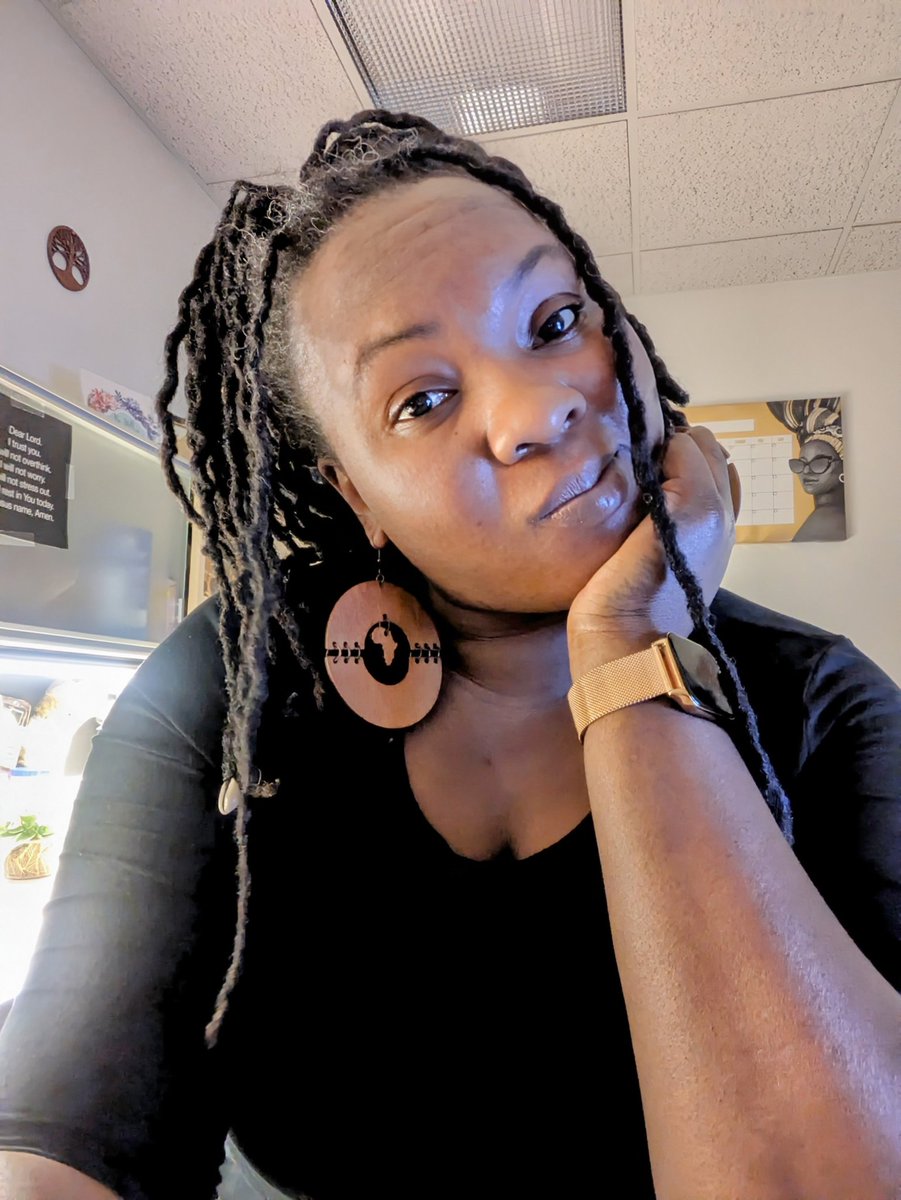 daphbaines's tweet image. Phewww.... definitely hard not to filter this bc of the background lights, but I'll follow directions lol 
#nofilt