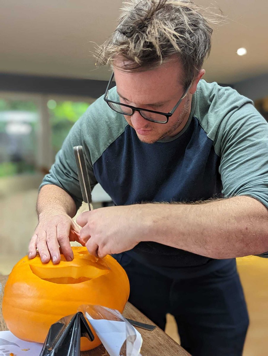 salonMonster tweet media