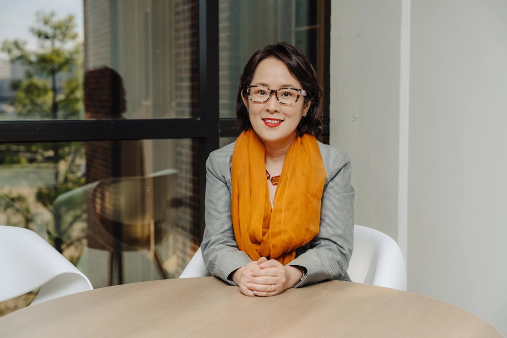 The University of Tennessee Health Science Center (@uthsc) on Twitter photo Dr. Hae Won Shin has been named chair of the Department of Neurology and @Semmesmurphey Professor of Excellence for <a href="/UTHSCMedicine/">UTHSC College of Medicine</a>. She aims to build up the education, clinical care, and outreach programs in the department. Read more at the link below.
news.uthsc.edu/hae-won-shin-m… Dr. Hae Won Shin has been named chair of the Department of Neurology and @Semmesmurphey Professor of Excellence for <a href="/UTHSCMedicine/">UTHSC College of Medicine</a>. She aims to build up the education, clinical care, and outreach programs in the department. Read more at the link below.
news.uthsc.edu/hae-won-shin-m…