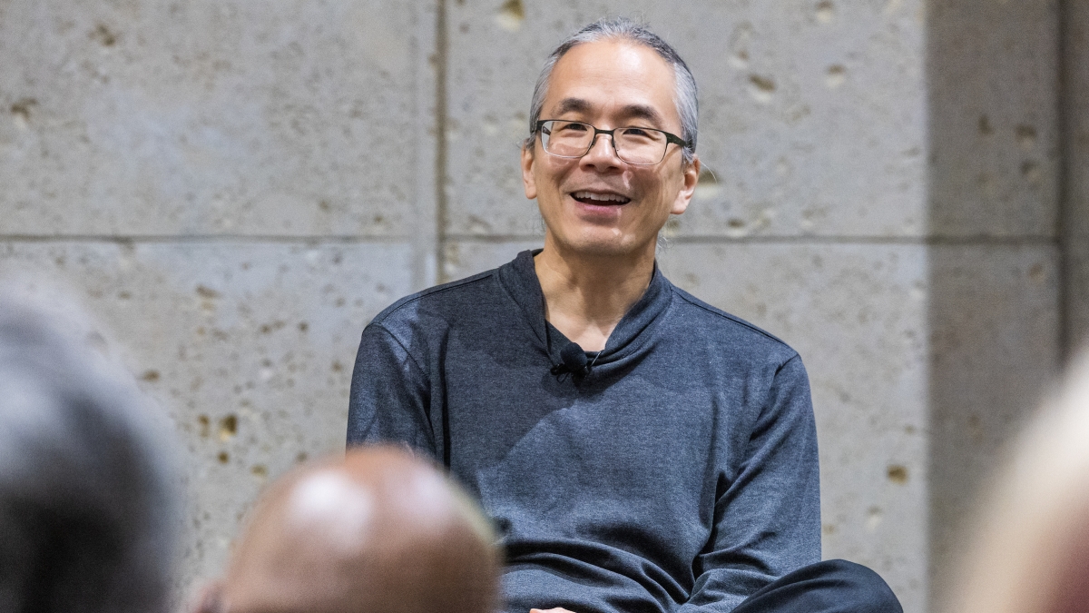 Science fiction author Ted Chiang recently came to @ASU as the 2024 Humanities Institute distinguished lecturer. His novella “Story of Your Life” was adapted into the 2016 film “Arrival.” @HumIT_ASU ow.ly/RHEm50QHcGe