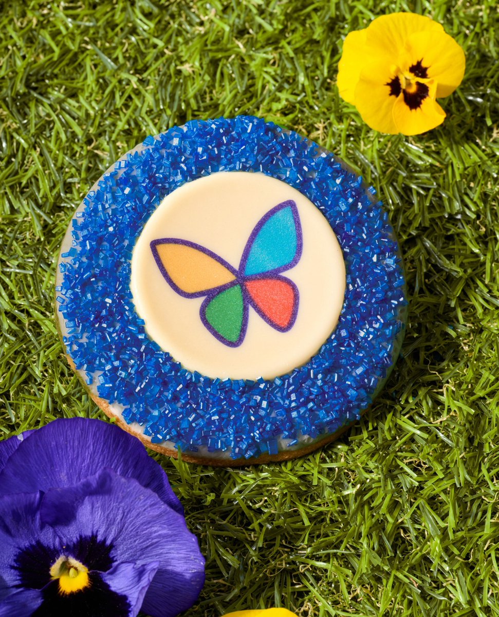 It’s time to #MakeMarchMatter at Porto’s Bakery! Our CHLA Butterfly Cookie supports a great cause! A portion of every CHLA Butterfly cookie sold goes to Children's Hospital Los Angeles, helping create hope and foster healthier futures for children in our communities. 🦋💙