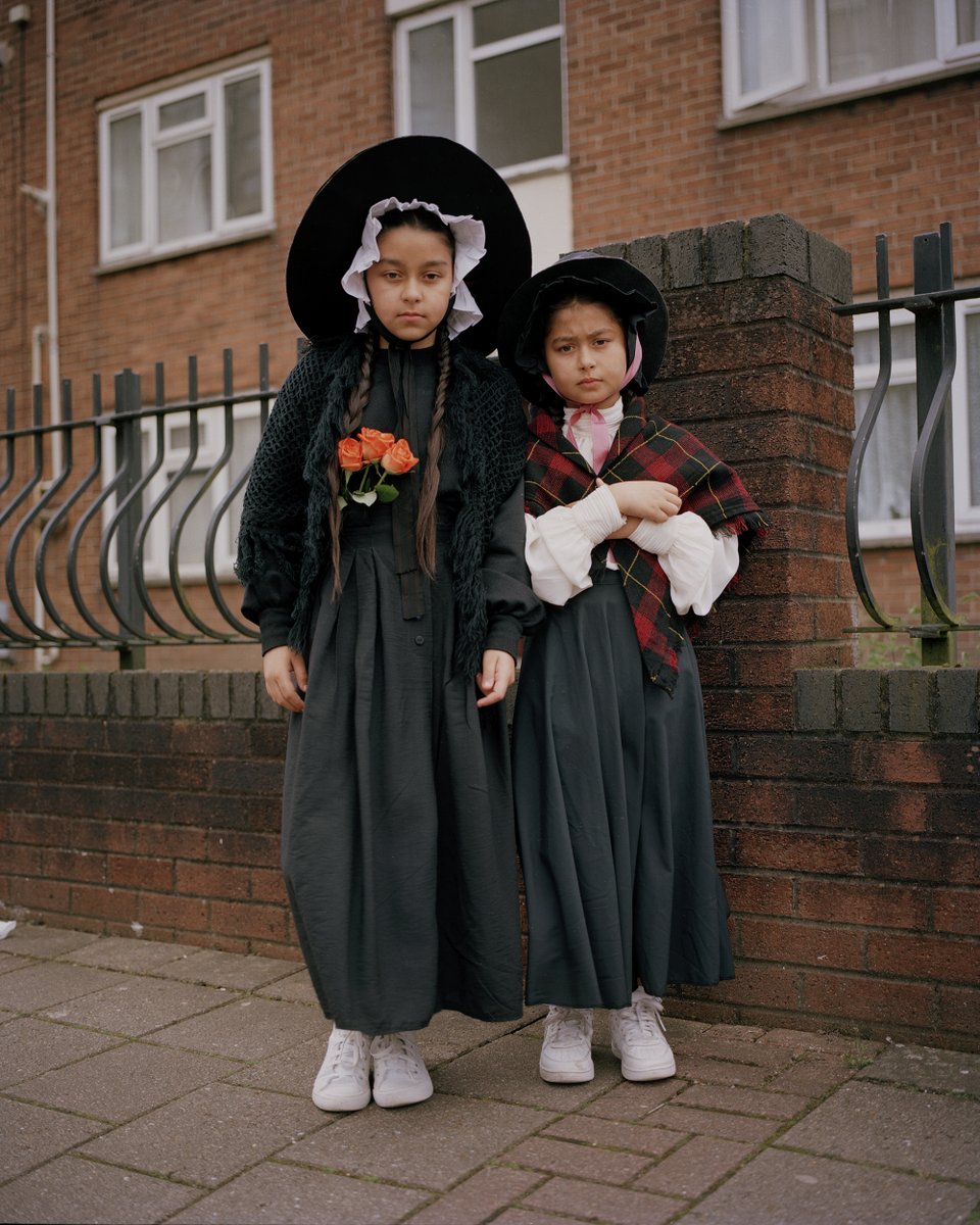 Editorial with Ffasiwn Stiwdio - Part 2 🌼

Ffasiwn Stiwdio have been hosting workshops with our academy students to reimagine the Welsh costume in a modern way, finishing with a photoshoot to showcase their final looks.

Dydd Gŵyl Dewi Hapus