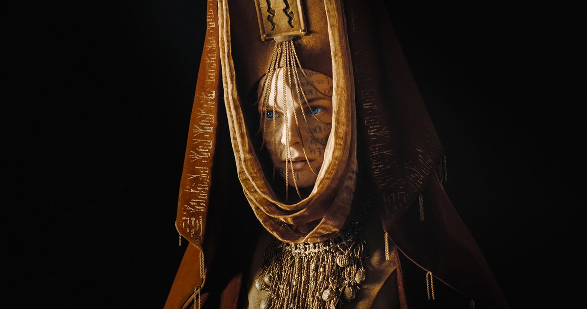starkcanarie's tweet photo. Rebecca Ferguson's performance as Lady Jessica in Dune part two is honestly outstanding. Terrifying, ruthless, transcendental. https://t.co/CZU63CCRQf