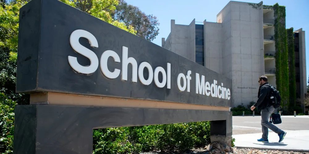 It is an unprecedented time at @UCSanDiego as we launch searches for 5 department chairs (pediatrics, family medicine, radiology, pathology, and molecular medicine) simultaneously! Interested in helping lead us into the future? Details below 👇🏼