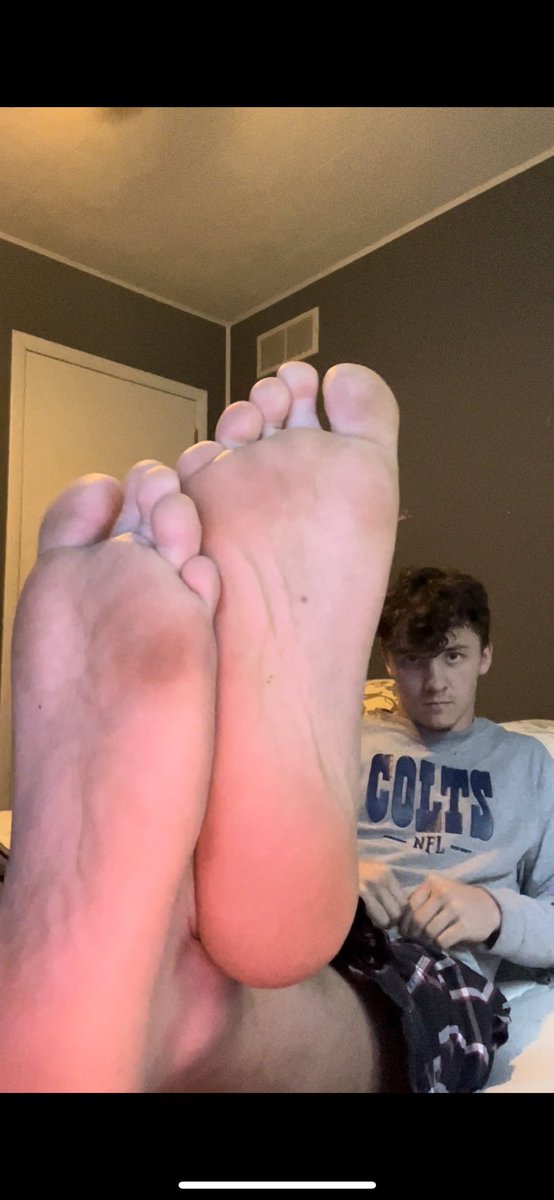 Kody1Master's tweet photo. I can crush you with my hands, or my feet. You decide pig.

@MASTER_UPDATES https://t.co/epCFD82HZL