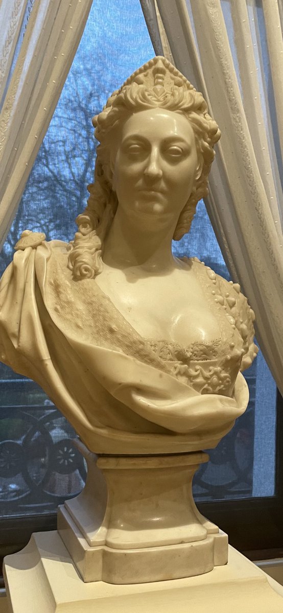 #onthisday 1 March 1683, Caroline of Ansbach was born. Her death was commemorated by Handel in a beautiful anthem we will be singing in our Spring Concert. To celebrate Caroline’s remarkable life some of us are visiting #KensingtonPalace Marble bust by Rysbrack @wallacemuseum