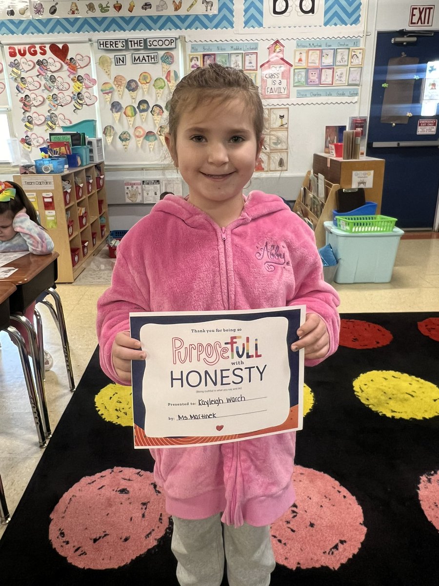 Ms. Martinek tweet media
