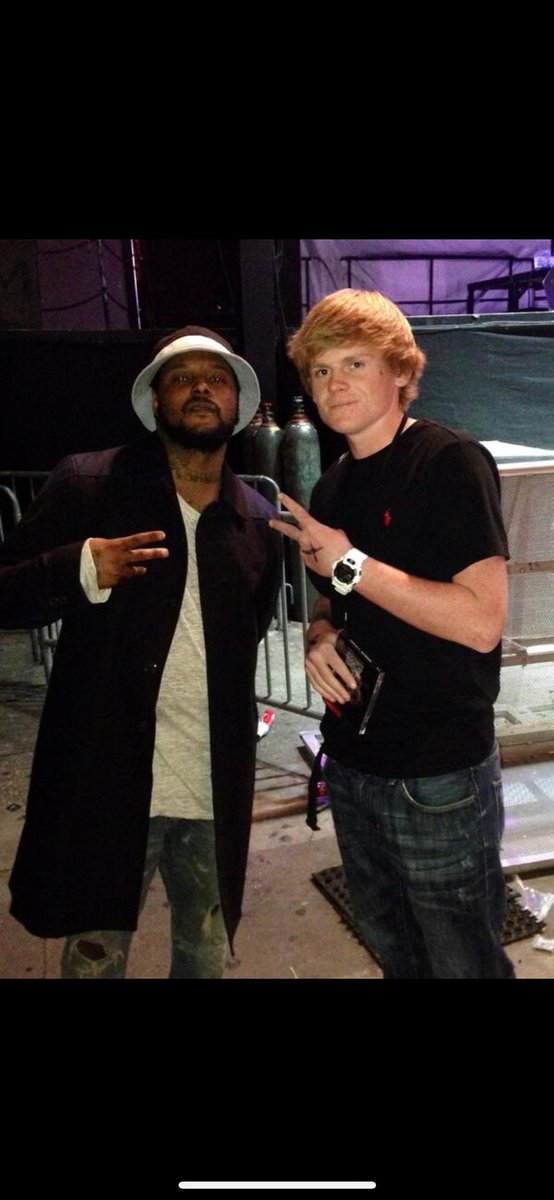 BritishKidMike's tweet photo. It’s my birtHday and @ScHoboyQ dropped!! #BlueLips tHrowback to when i met you in Tampa 10 yrs ago https://t.co/zXPRX0C0sN