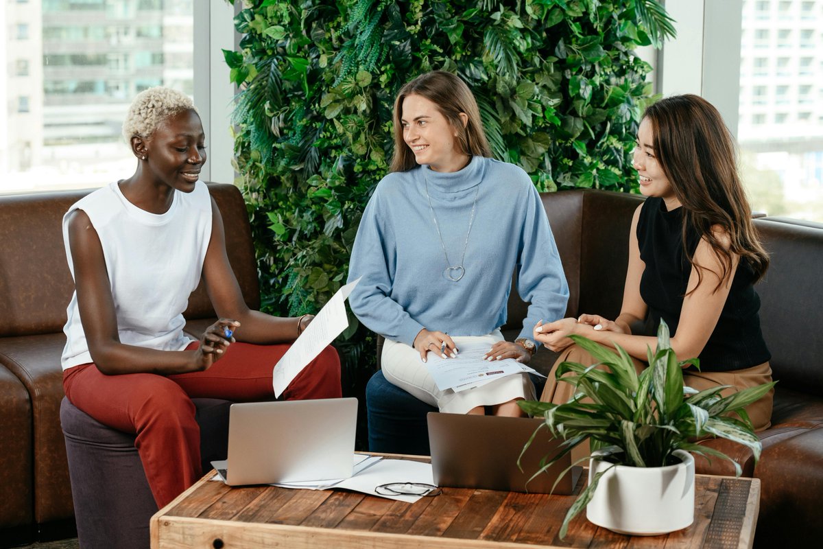 Today starts #WomensHistoryMonth. Women have been instrumental in shaping and progressing the #workplacementalhealth movement in the U.S. & worldwide. 

Discover a few of the women who are courageously sharing their #mentalhealth stories. 
bit.ly/3SYfSUm #workplace