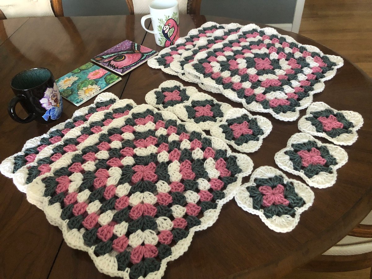 chestnutcrochet's tweet photo. https://t.co/d3ROOsKyFs https://t.co/8hqbxo19FP