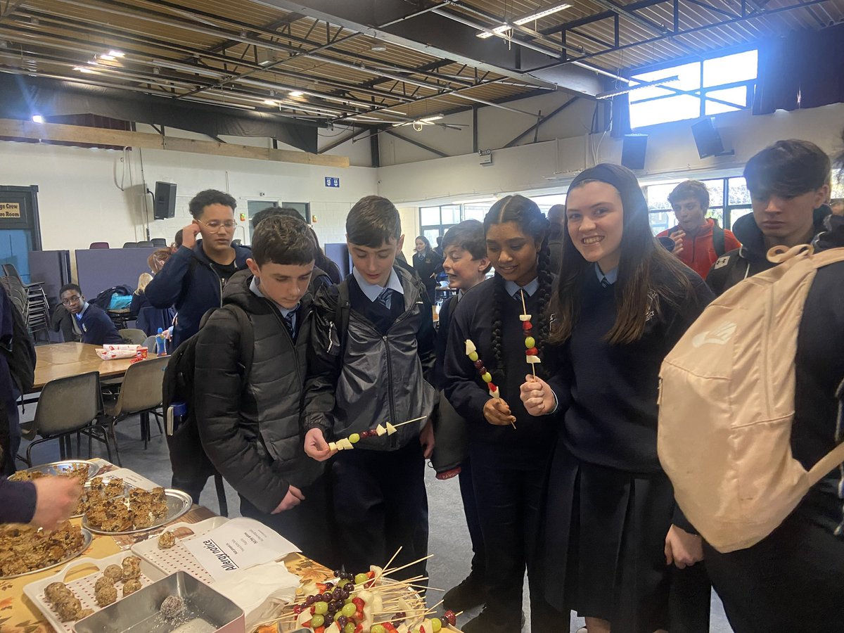 _ShannonPower's tweet photo. What a brilliant week we’ve had in @OldBawnCS with our #FeelFitFebruary activities! 🎉 For our students we had well-being walks, habit trackers, fitness myth busting, and healthy treats. Putting our students well-being front and centre! https://t.co/9BfOAFJf3z