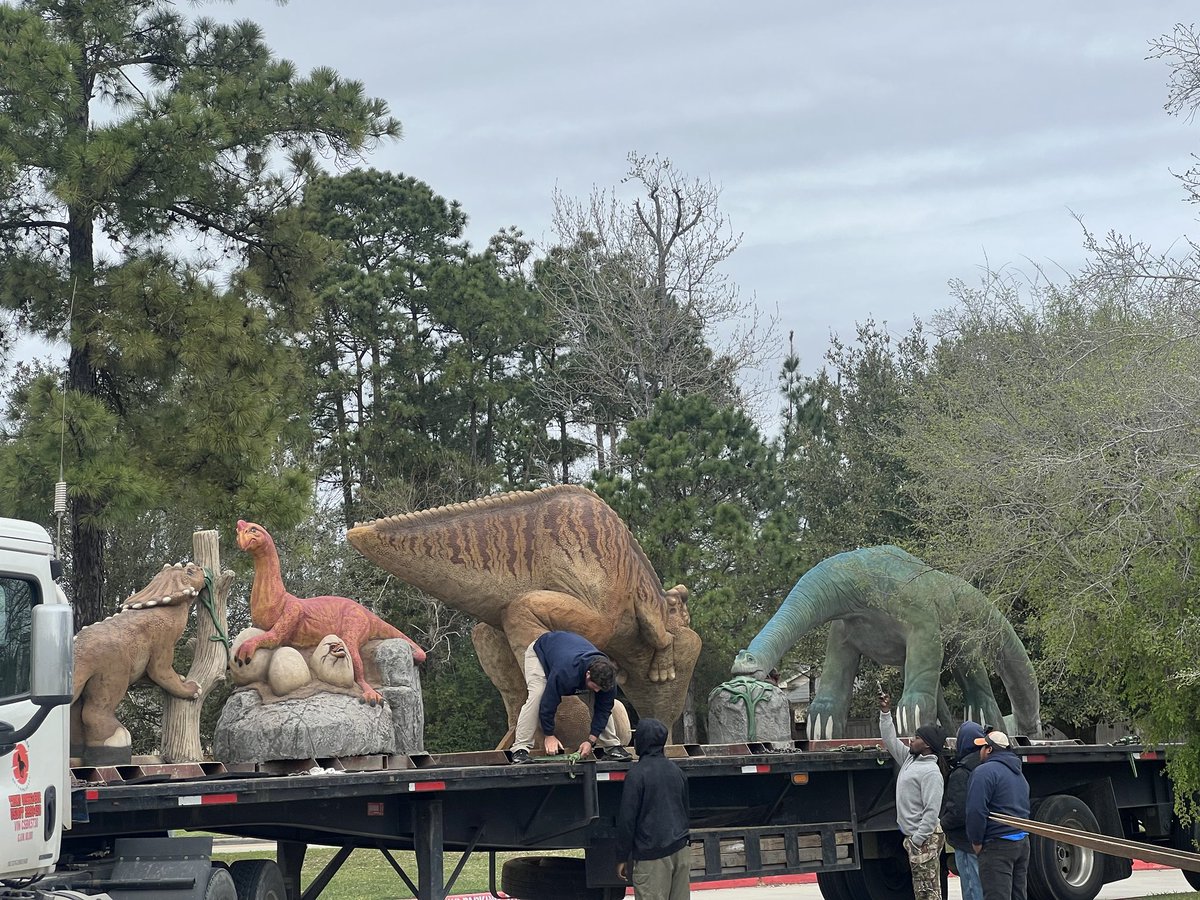 Wow, ⁦@HumbleISD⁩ ⁦@ElizabethFagen⁩ . The Dinos have arrived! New playground is coming along!