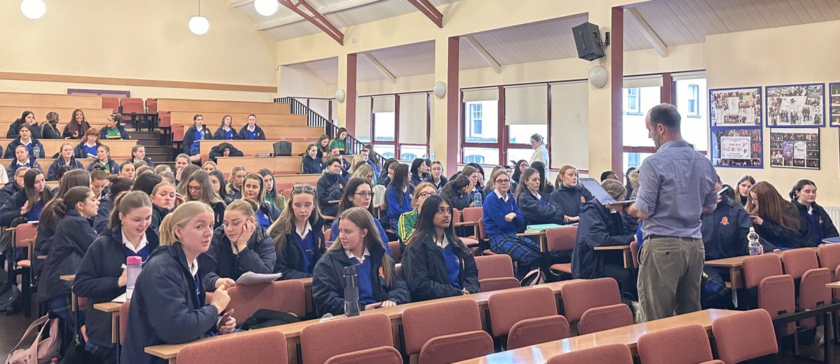 ThinkDkIT's tweet image. Great reception this afternoon when we got to speak with 5th year student’s in St Josephs Mercy Secondary School, Navan, Co Meath.

Thank you to Dr C Finegan for organising.

@Mercy_Navan #navan #meath #ThinkDkIT