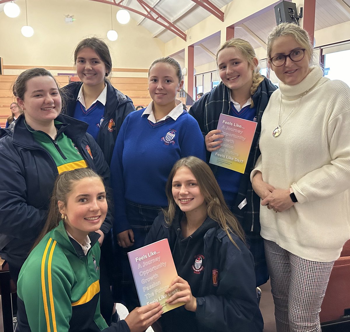 ThinkDkIT's tweet image. Great reception this afternoon when we got to speak with 5th year student’s in St Josephs Mercy Secondary School, Navan, Co Meath.

Thank you to Dr C Finegan for organising.

@Mercy_Navan #navan #meath #ThinkDkIT