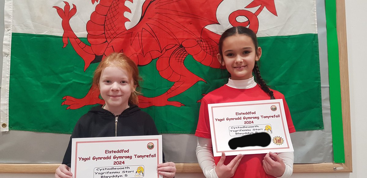 YGGTonyrefail's tweet photo. Llongyfarchiadau i enillwyr y gystadleuaeth ysgrifennu stori yn Eisteddfod yr Ysgol heddiw. Da iawn chi! https://t.co/vcU35wLkQ7