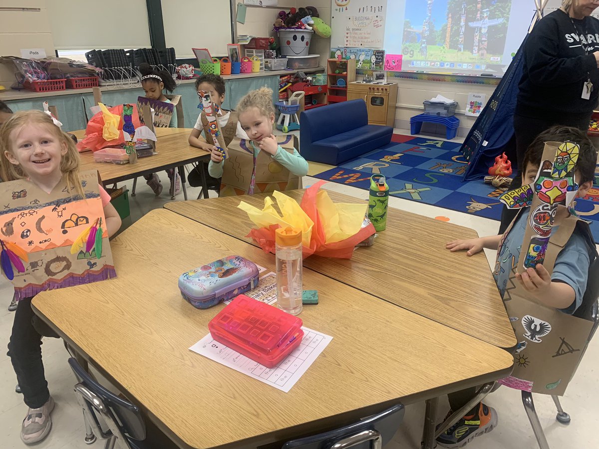 D123Sward's tweet image. An exciting day in KDG! Culminating CKLA unit activity. #swd #d123 #CKLA #exploring #KINDER #familyconnection #theeagleway #NativeAmerican
