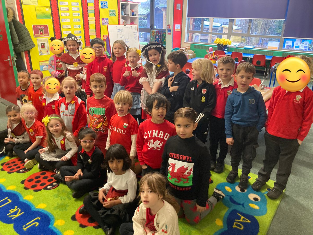 Dydd Gwyl Dewi Hapus 🌼🌼 <a href="/llandaffcity/">Llandaff City (inactive account)</a>