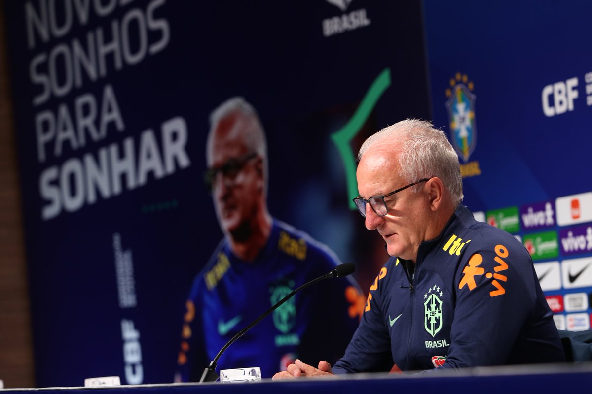 mundodabola's tweet photo. ⚠️🇧🇷 Convocação da Seleção Brasileira para os amistosos contra Inglaterra e Espanha:

Bento (Athletico)
Ederson (Manchester City)
Rafael (São Paulo)

Danilo (Juventus)
Yan Couto (Girona)
Ayrton Lucas (Flamengo)
Wendell (Porto)

Beraldo (PSG)
Gabriel Magalhães (Arsenal)
Marquinhos (PSG)
Murilo (Palmeiras)

André (Fluminense)
Andreas Pereira (Fulham)
Bruno Guimarães (Newcastle)
Casemiro (Man United)
Douglas Luiz (Aston Villa)
João Gomes (Wolverhampton)
Lucas Paquetá (West Ham)
Pablo Maia (São Paulo)

Endrick (Palmeiras)
Gabriel Martinelli (Arsenal)
Raphinha (Barcelona)
Richarlison (Tottenham)
Rodrygo (Real Madrid)
Savinho (Girona)
Vini Jr (Real Madrid)

📸 Staff Images/CBF
