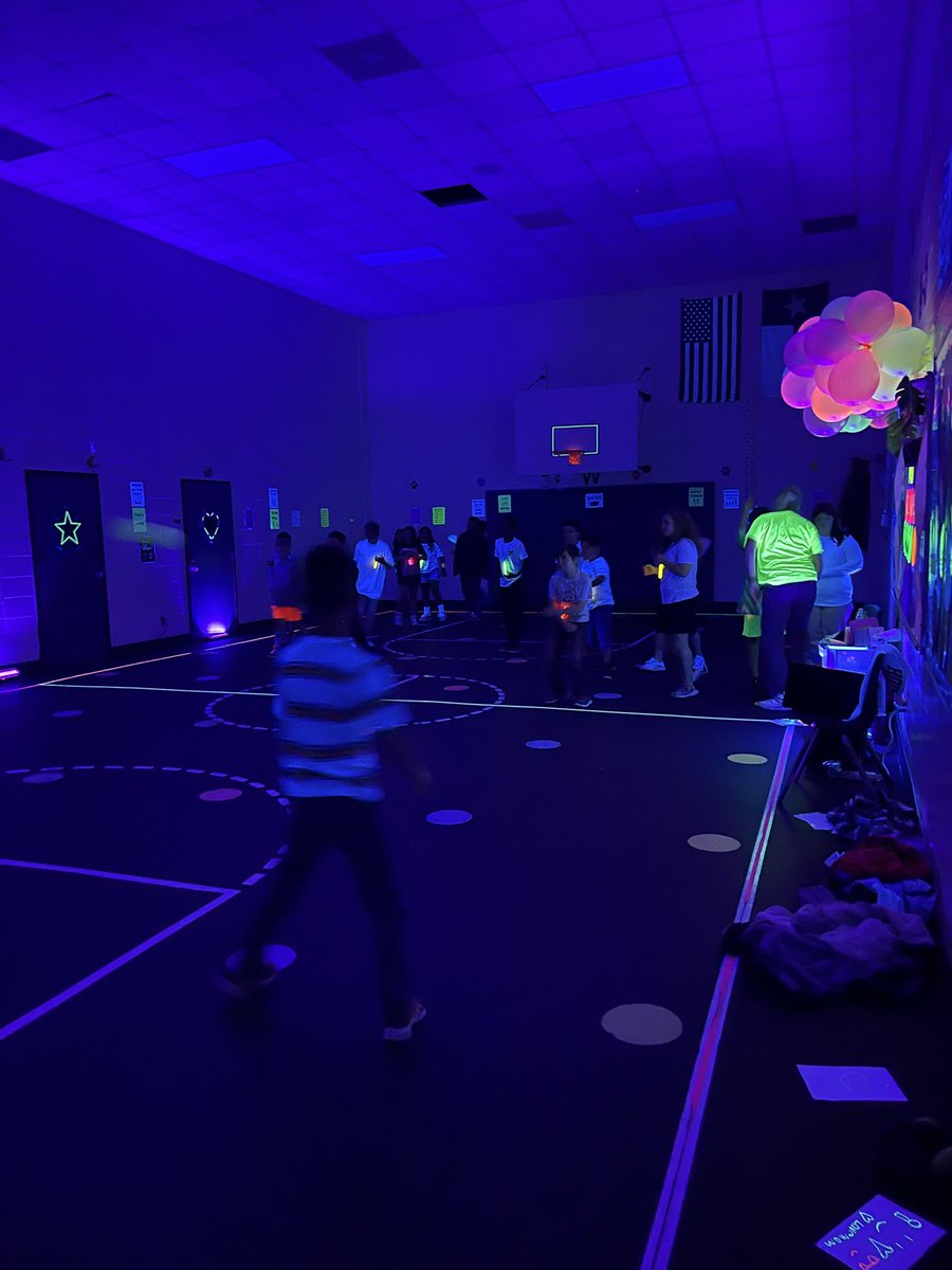 Awesome Glow in the Dark- BIG ART day collaboration at WDE-Art, Music and PE Classes! Big shout to Ms. Guthrie, Ms. Kimball, Coach Rowton and Coach Vega and Ms Roach! <a href="/WaltDisneyElem/">Walt Disney Elem</a> <a href="/AlvinISD/">Alvin ISD</a> <a href="/AISDFineArts/">Alvin ISD Fine Arts</a>