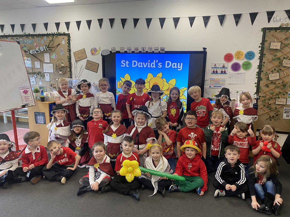 ALCTillerySt1's tweet photo. Dydd Gwyl Dewi Hapus from Year 1SSh! 🏴󠁧󠁢󠁷󠁬󠁳󠁿🌼 https://t.co/QJOkr7LAMw