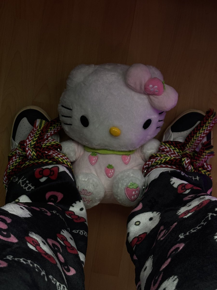 A1337Double's tweet photo. @girlzluvmyswag Wann matching Outfit? https://t.co/7ecom2fgHZ