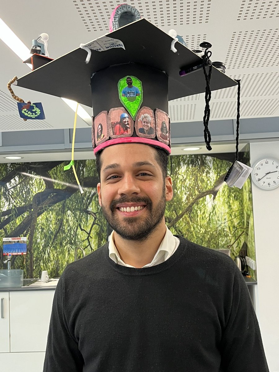 Congratulations Dr. Makhlouf!! It has been a pleasure to have you as the first PhD student of the Shahbazi lab. Thanks to the examiners for the discussion and to everyone in the lab for creating such an amazing PhD hat! 😊😊 #proudPI