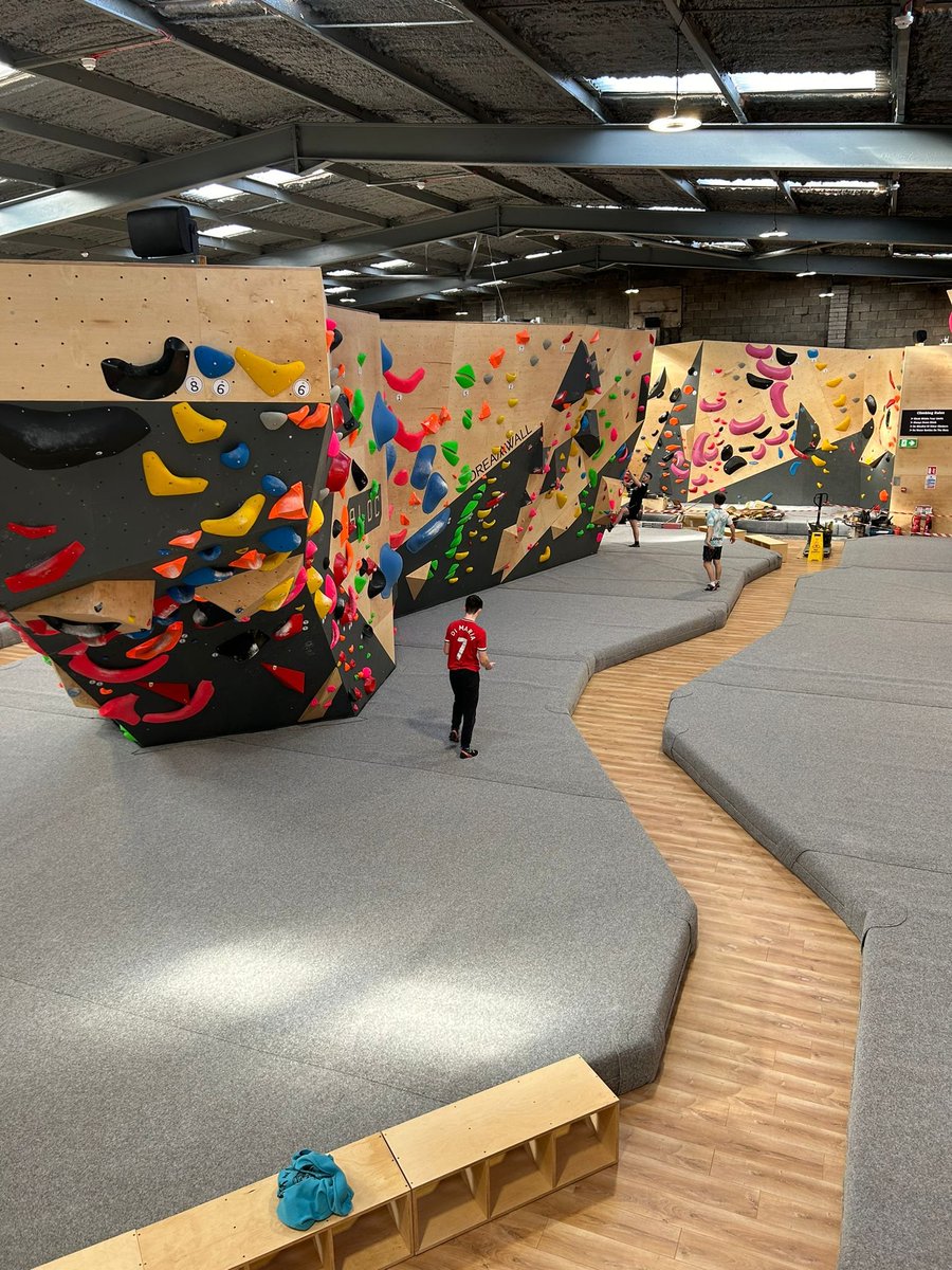 The Transition Year PE group were the first customers to the brand new Bloc Climbing Gym yesterday morning. Super session, thanks to all at blocdublin.ie or check out blocclimb on Instagram.