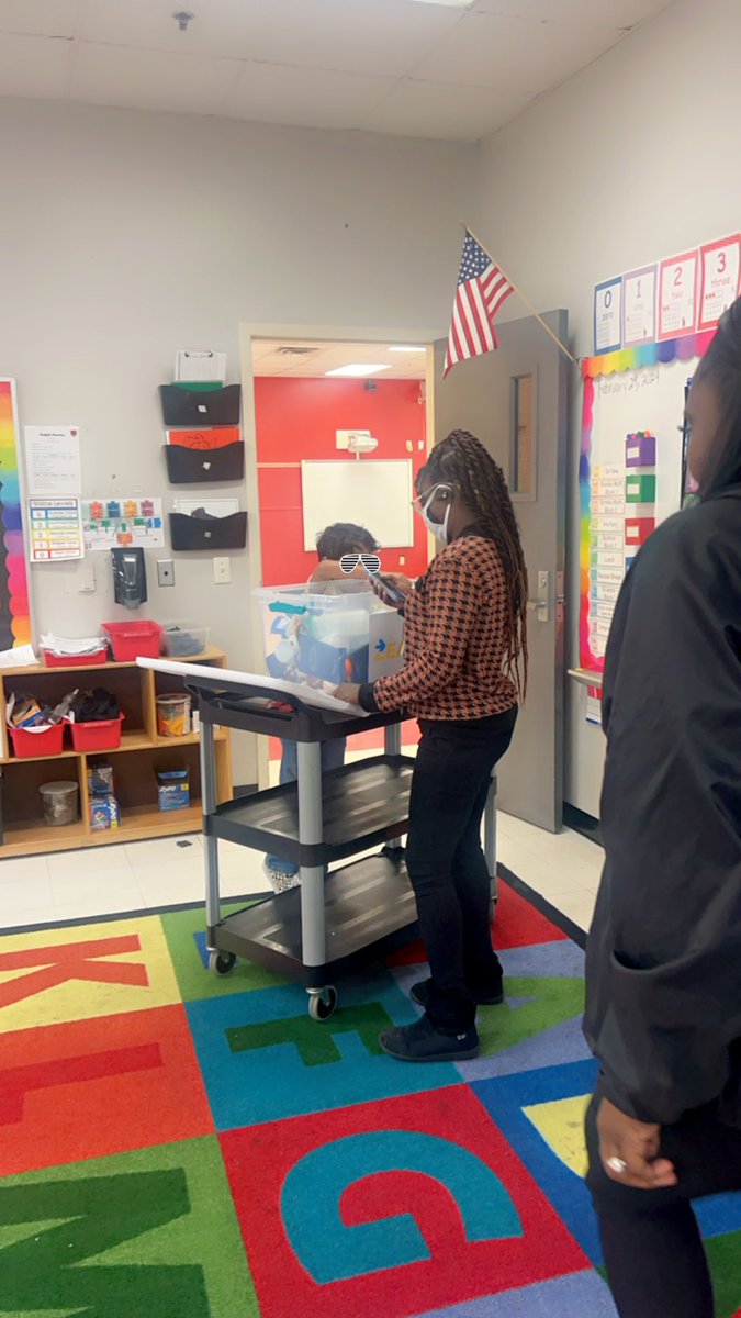 JasmineCDillard's tweet photo. Weekly @zearned celebrations for our @ShadydaleRams with 5 or more lessons are happening with myself & Mrs. Williams! #ZearnedIt #PathToAnA https://t.co/JNCDCnMmAw