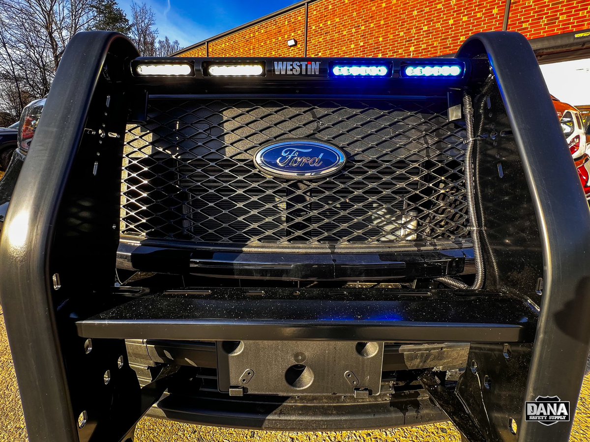 DanaSafety's tweet photo. A Westin Automotive Products push bar with SoundOff Signal Mpower lights makes a good looking pair.

Order yours today!

Westin -> https://t.co/nbONbxO3qi

Soundoff Signal -> https://t.co/m9atciGv35

#danasafetysupply #upfit #soundoffsignal #westin #westinpublicsafety https://t.co/CUL123truA