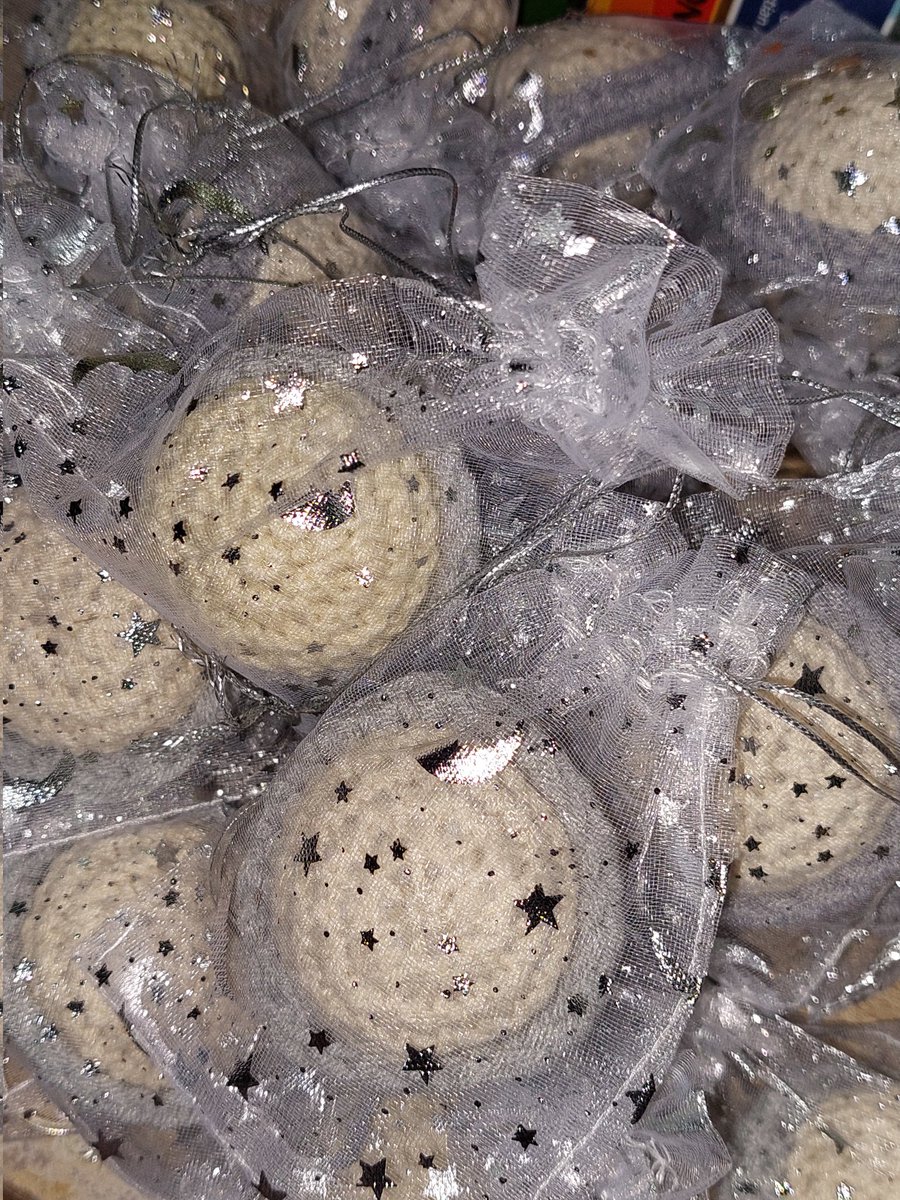 biyuu_piya's tweet image. all packed and ready for tom #JeffSaturinManila 🪐🤍

— time and place will be posted tom! 

see ü sats! 🤍