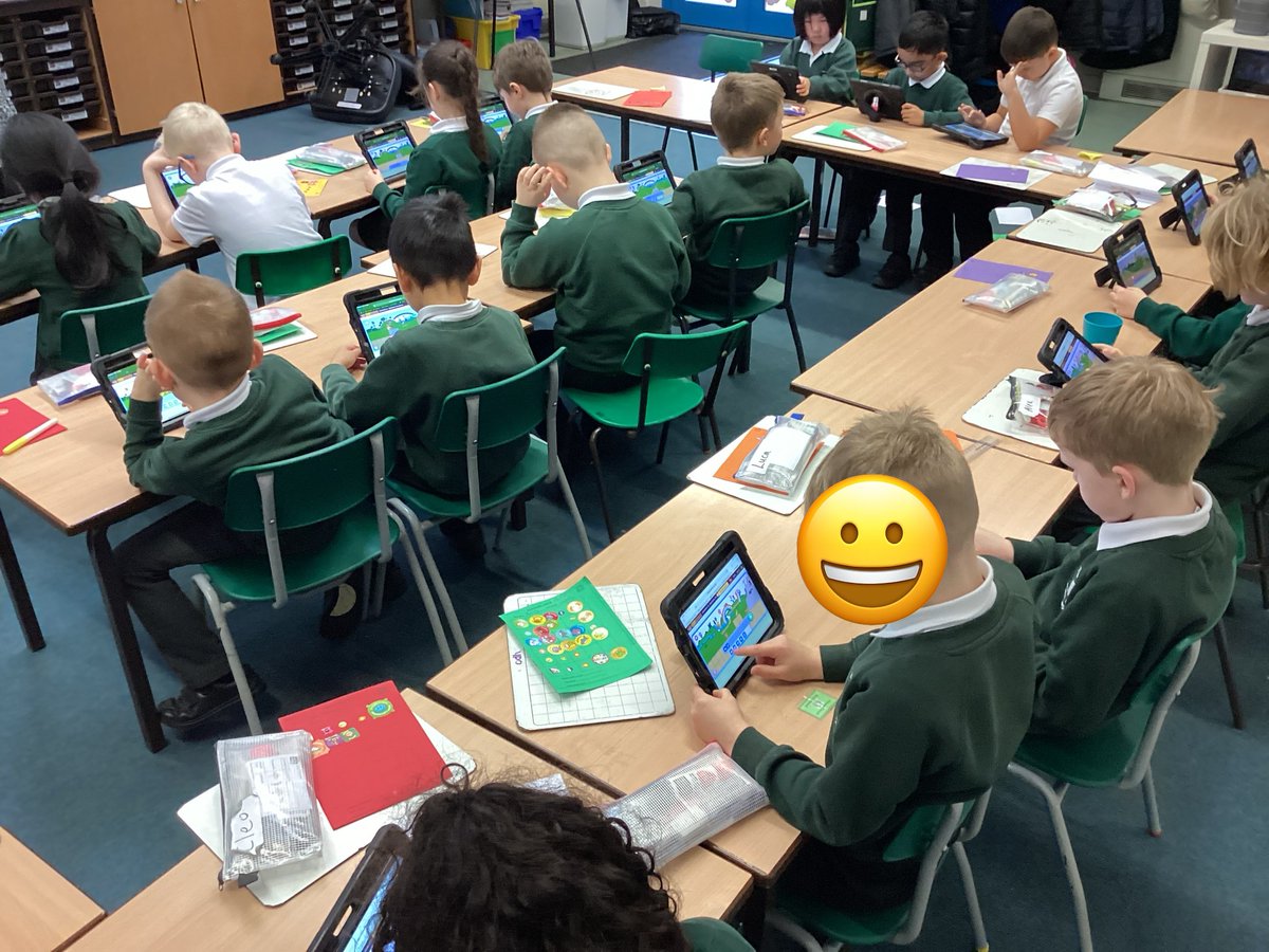 gates_owls's tweet image. #CodeMonkey today as part of our #TheGatesComputing lesson! We used programming and algorithms to make the monkey move, even screen recording as we went! #SubjectInTheSpotlightComputing