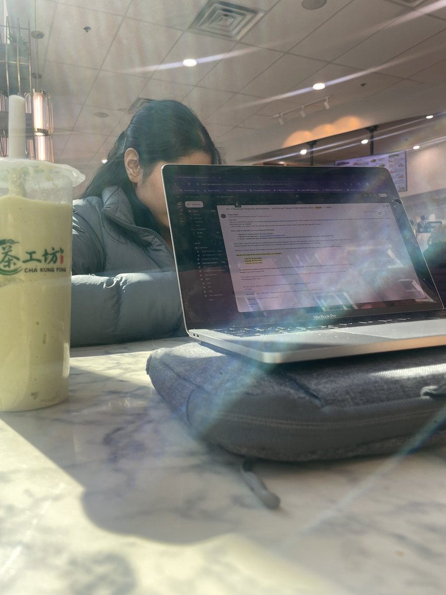 ONS_Chinatown's tweet image. 📍Cha Kung Fong till NOON. 

Great conversations about bike lanes and Chinatown Rezoning