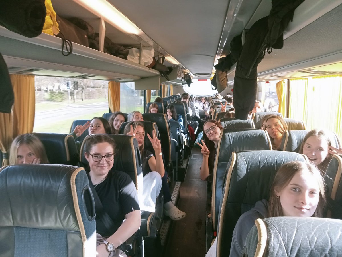 TMB_School's tweet image. PGL Weekend is underway #revisionweekend  🧗‍♂️📚